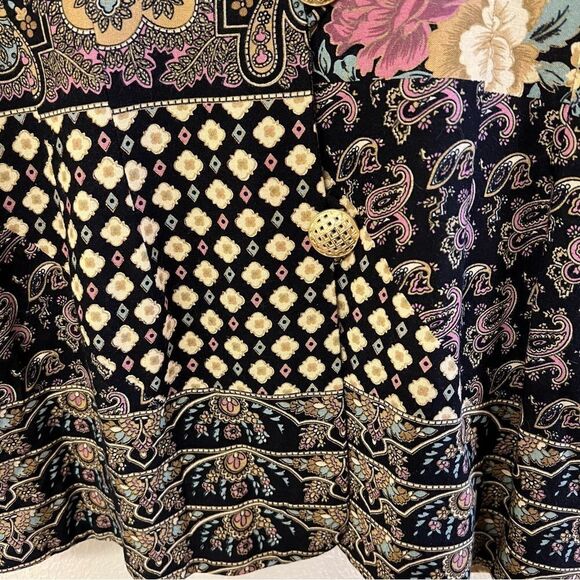 Lady Caroe Multi Pattern V-Neck Short Sleeve Top - Picture 3 of 7